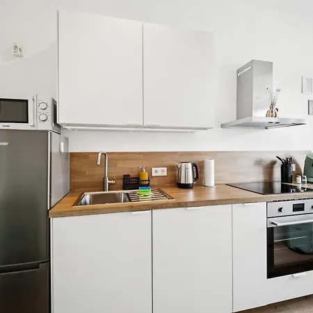 דירה Moderne Fuer Familien I Zentral I Balkon פירנה