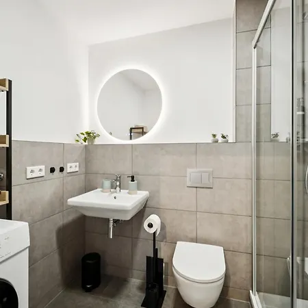 Moderne Fuer Familien I Zentral I Balkon