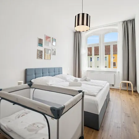 Moderne Fuer Familien I Zentral I Balkon דירה