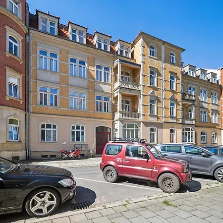 Moderne Fuer Familien I Zentral I Balkon דירה
